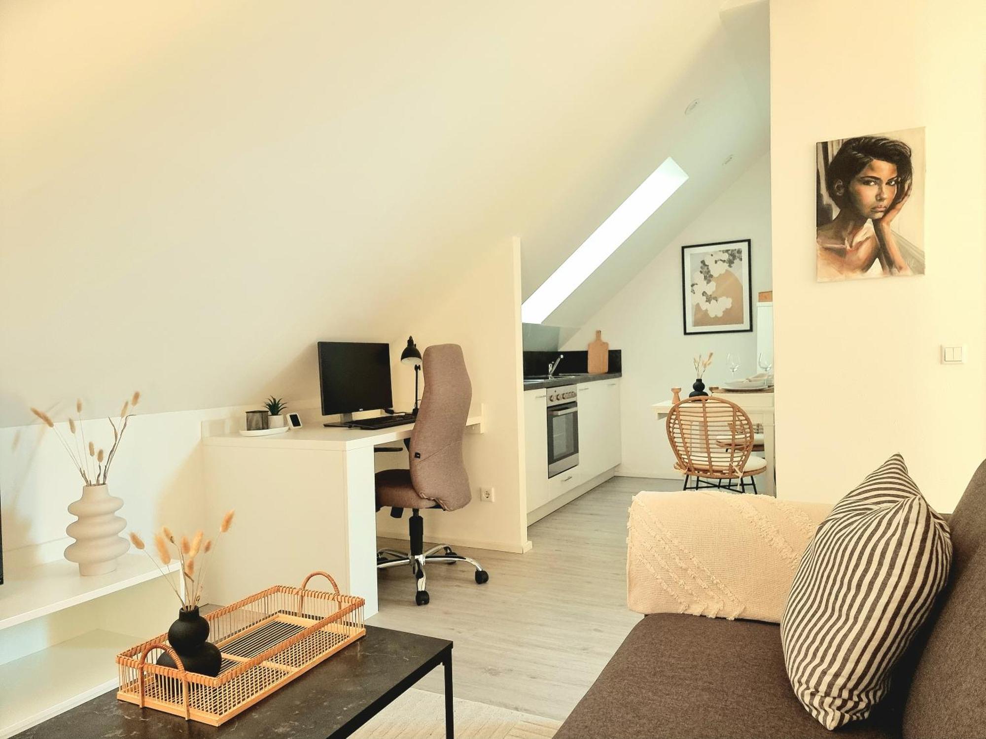 אינגולשטאט Homestay-Stylish, Zentral- Loft Apartment-Parking מראה חיצוני תמונה